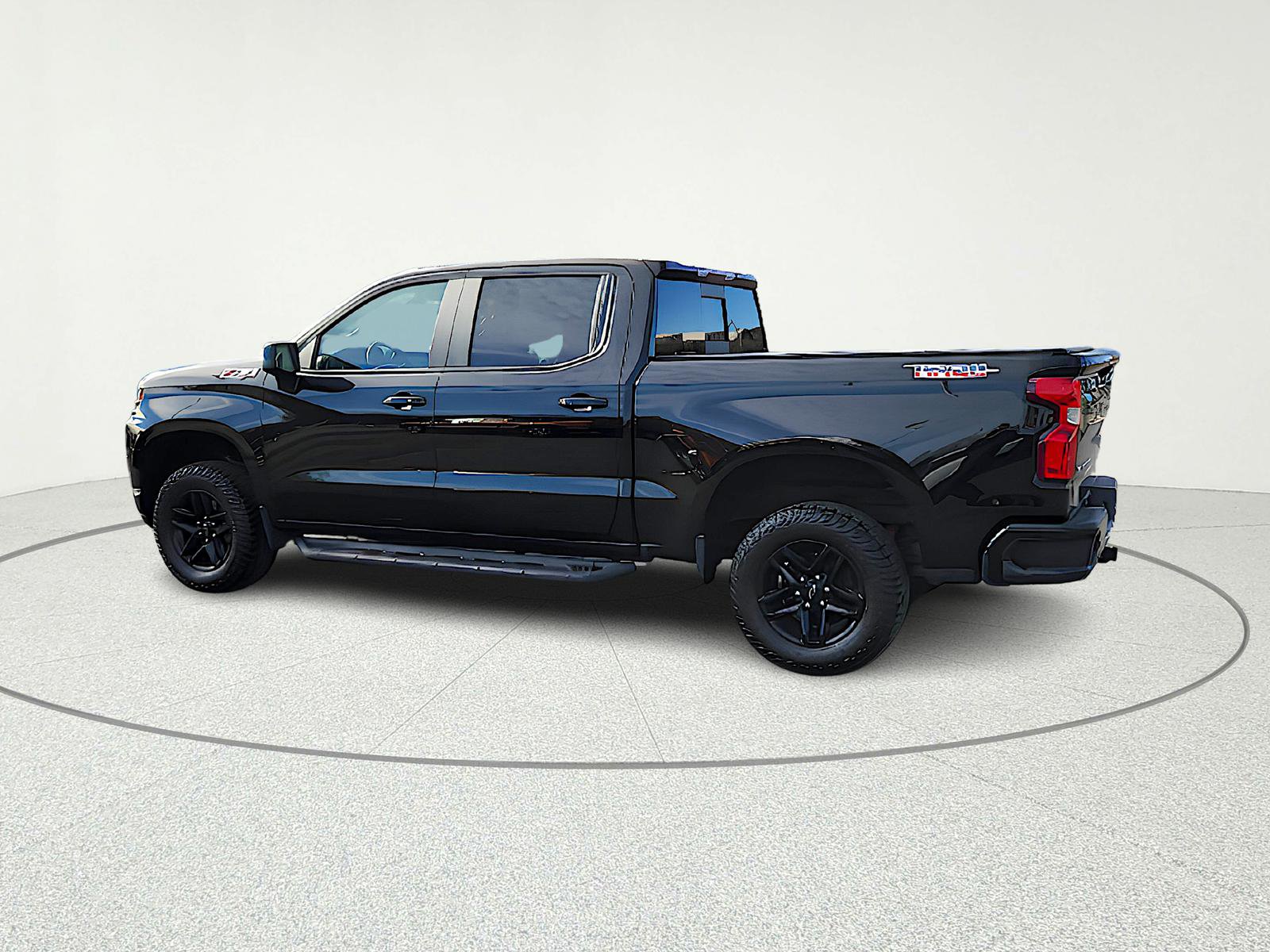 Used 2021 Chevrolet Silverado 1500 LT Trail Boss w/ Convenience Package II image 4