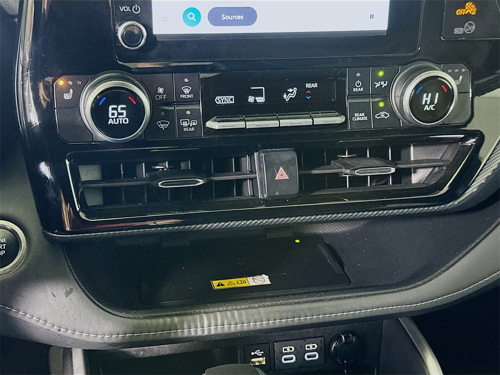 Used 2024 Toyota Highlander XSE image 27