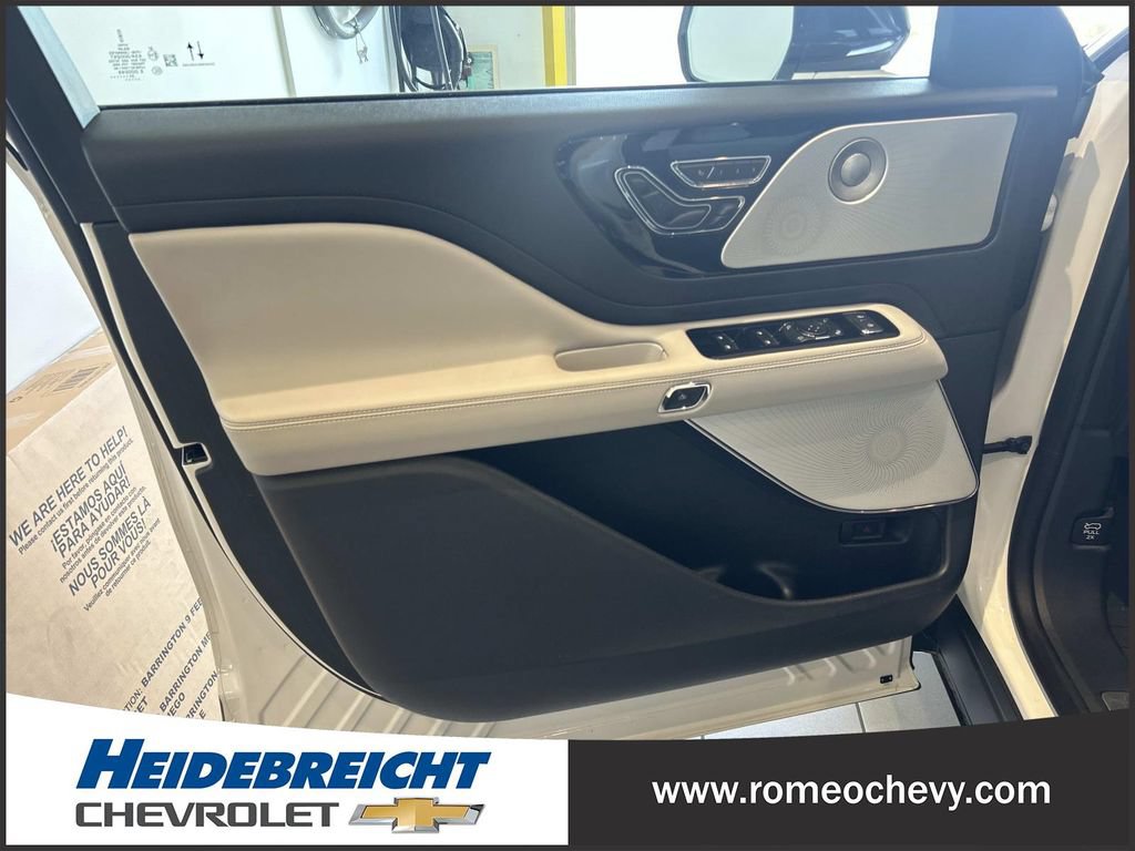 Used 2025 Lincoln Aviator Reserve w/ Equipment Group 201A AWD/4WD image 10