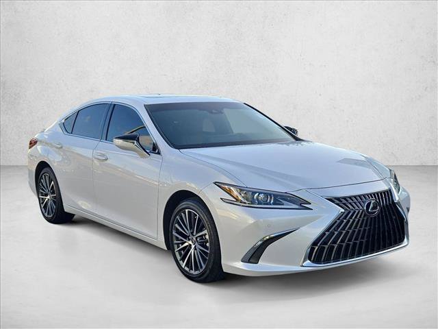 Used 2025 Lexus ES 300h w/ Premium Package FWD image 3