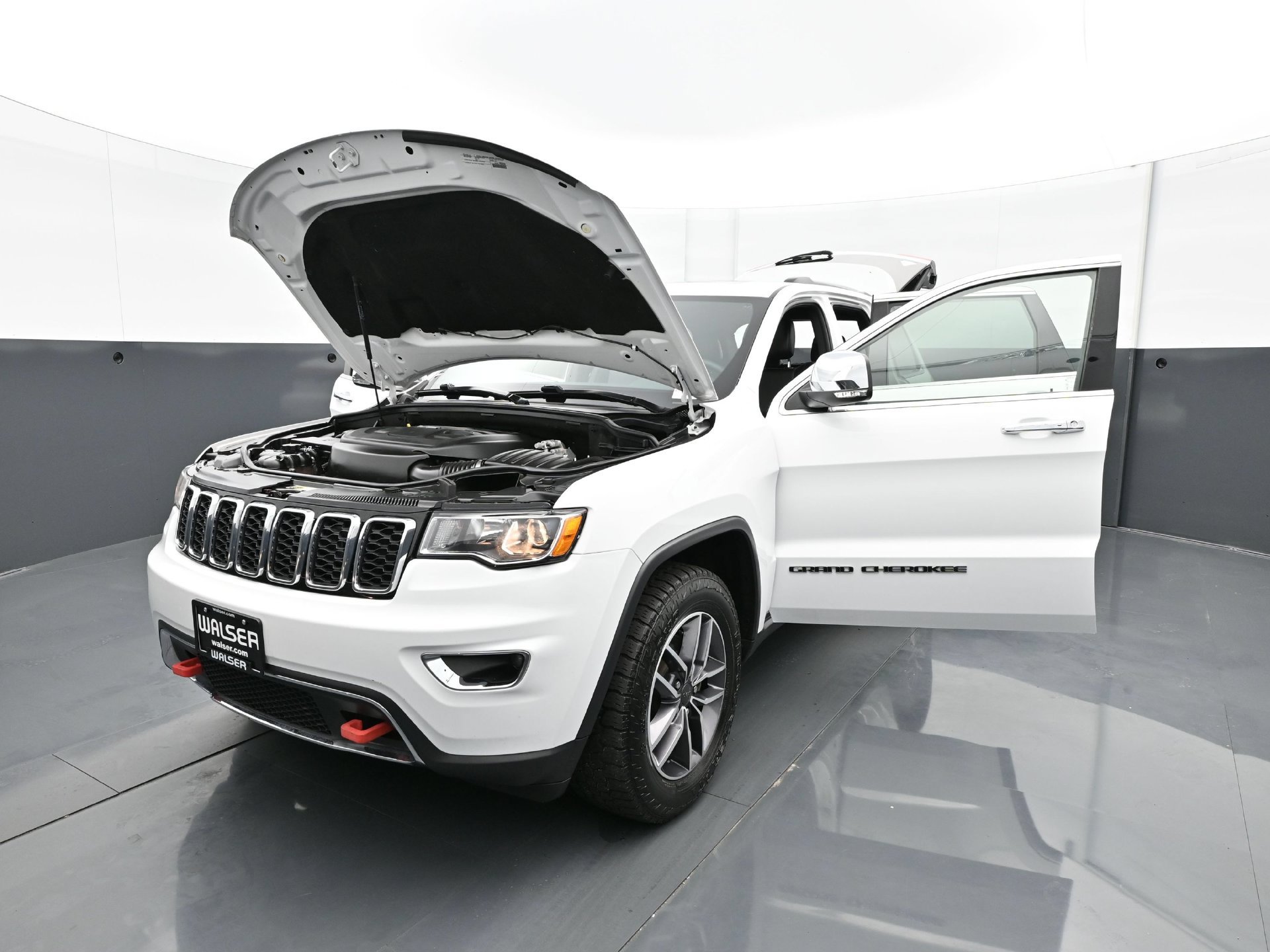 Used 2019 Jeep Grand Cherokee Limited w/ Trailer Tow Group IV AWD/4WD image 32