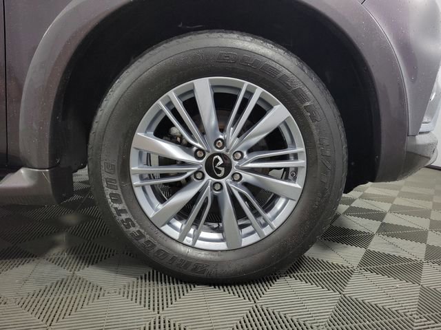 Used 2024 INFINITI QX80 Luxe image 10