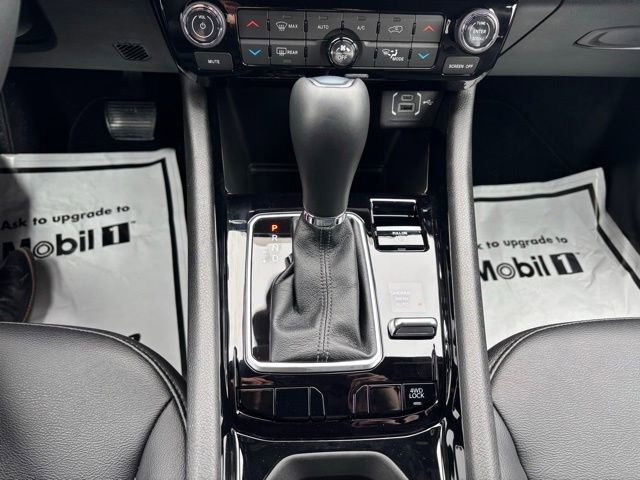 Used 2025 Jeep Compass Limited image 14