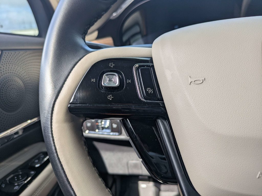 Certified 2025 Lincoln Corsair Grand Touring AWD/4WD image 30