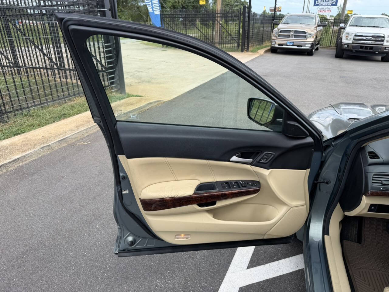 Used 2012 Honda Crosstour EX-L image 25