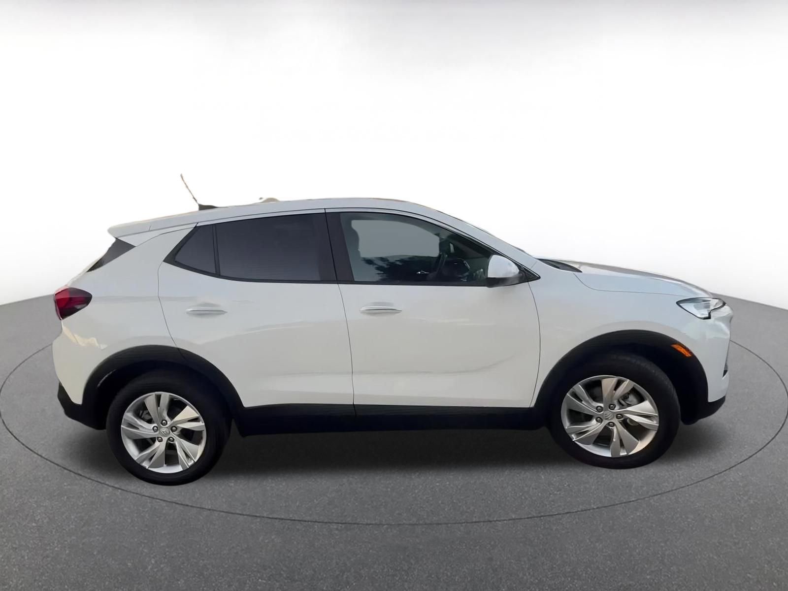 Used 2025 Buick Encore GX Preferred image 16
