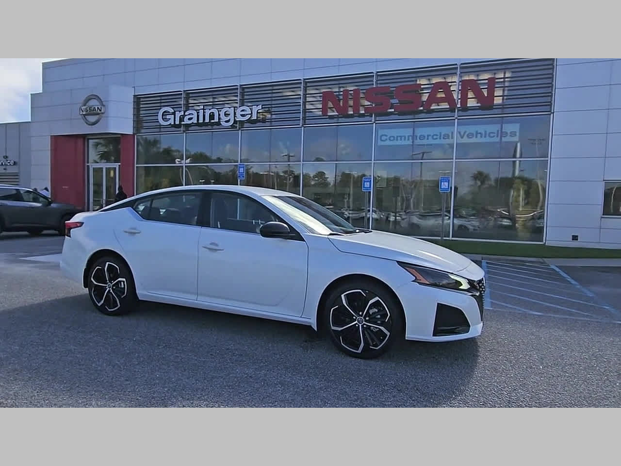 Used 2024 Nissan Altima 2.5 SR AWD/4WD image 38