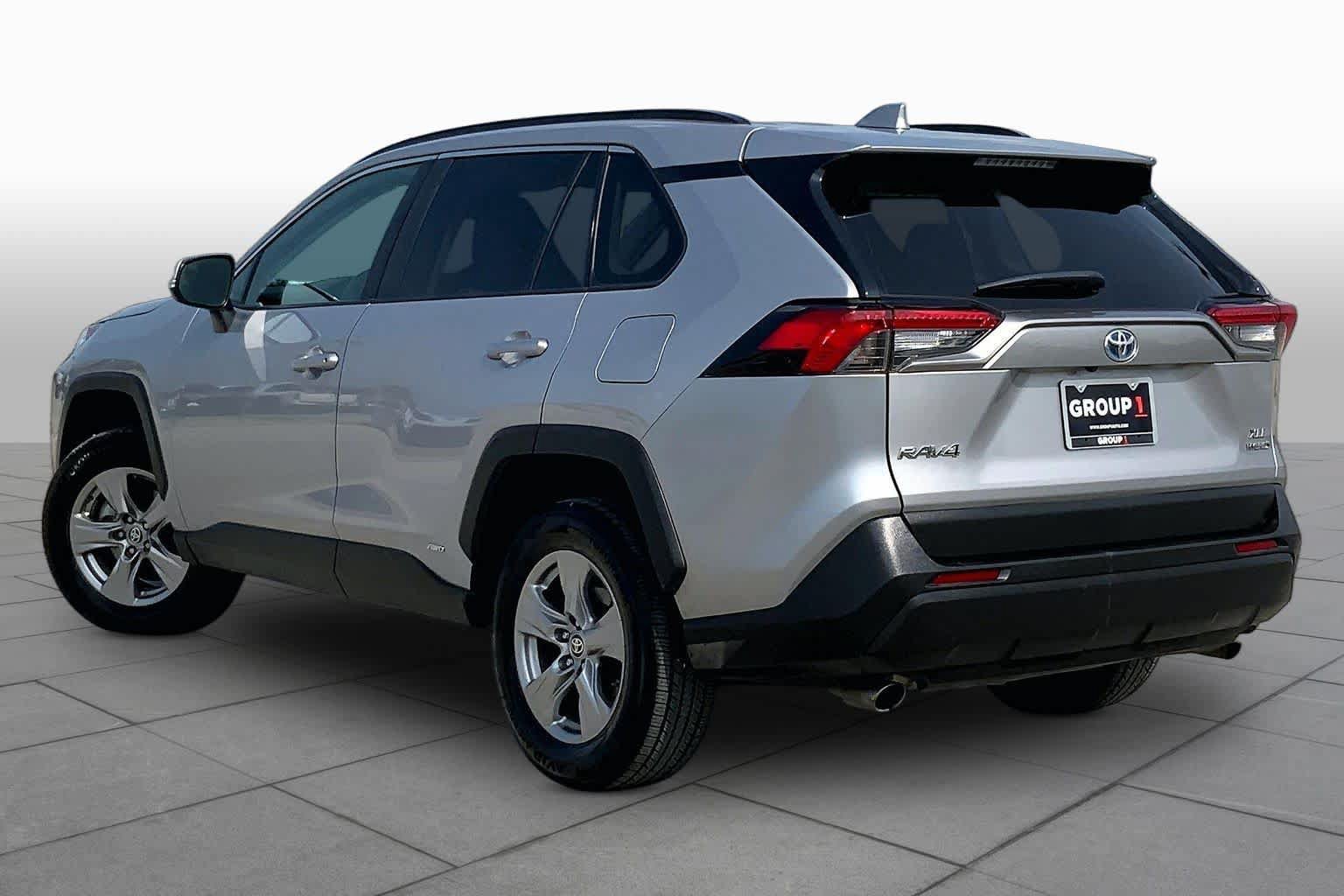 Used 2024 Toyota RAV4 XLE AWD/4WD image 22