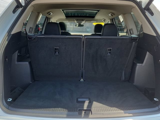 Used 2025 Volkswagen Atlas SEL AWD/4WD image 24