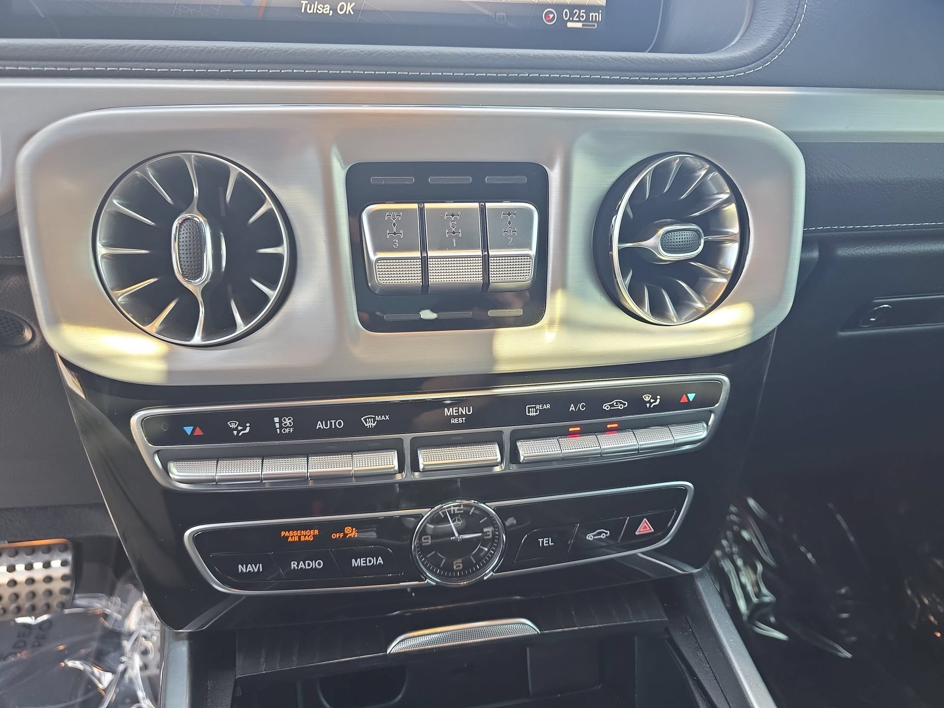 Used 2024 Mercedes-Benz G 550 image 23
