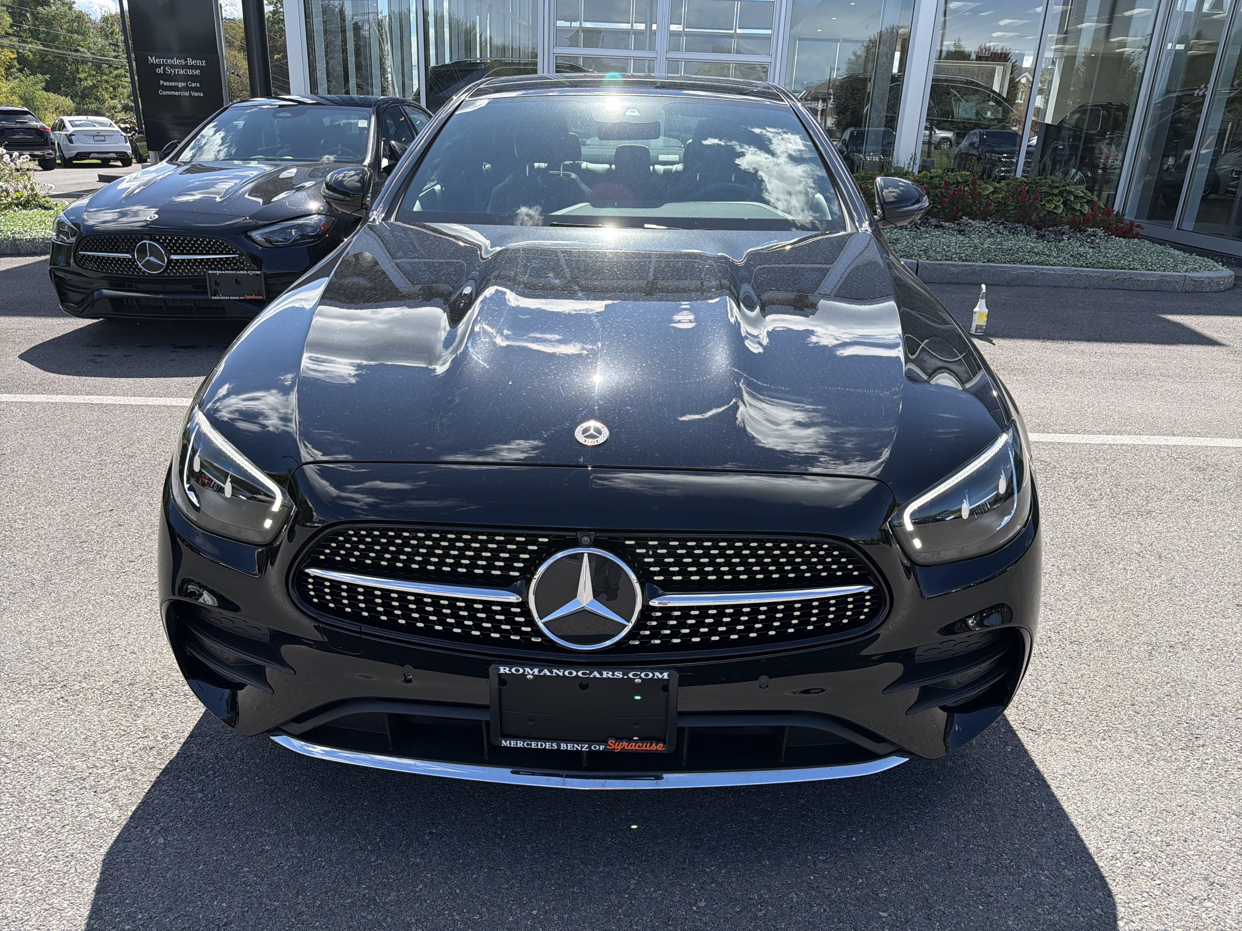 Used 2023 Mercedes-Benz E 350 4MATIC Sedan image 3