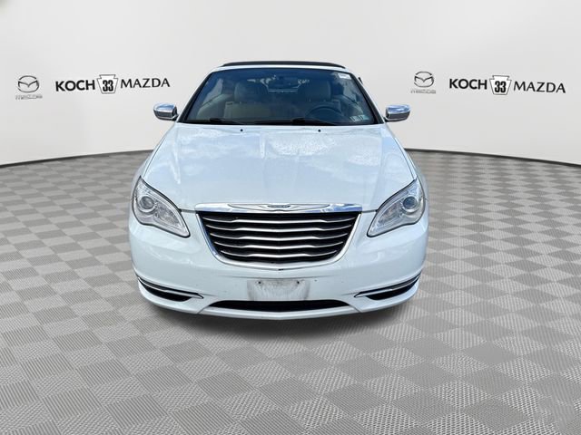 Used 2013 Chrysler 200 Limited image 2
