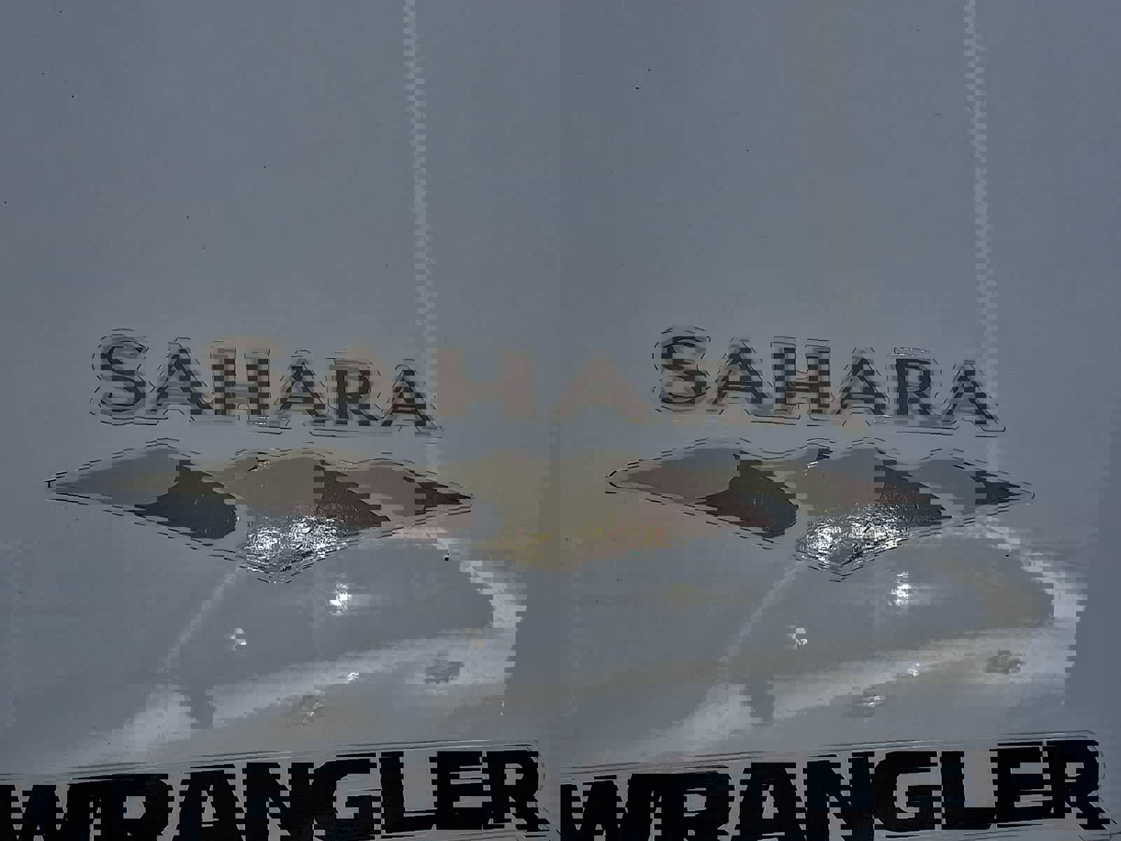 Used 2015 Jeep Wrangler Unlimited Sahara w/ Connectivity Group image 30