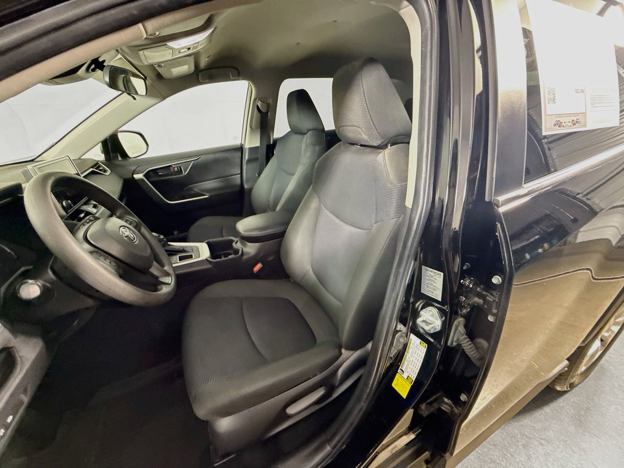 Used 2024 Toyota RAV4 LE AWD/4WD image 18