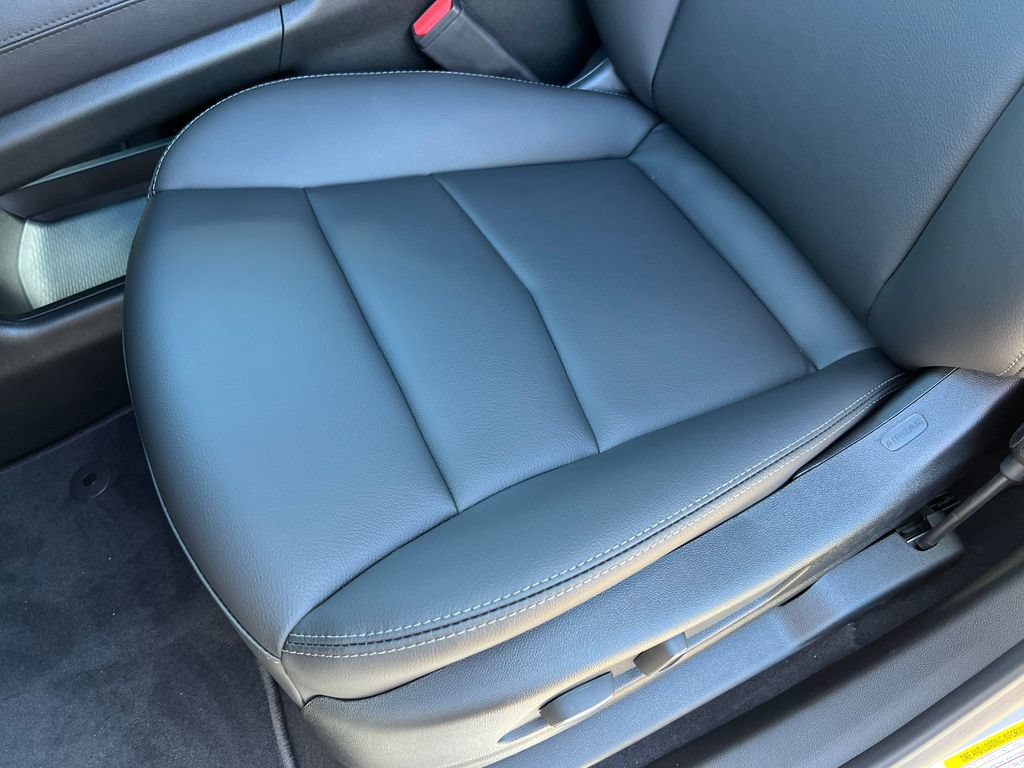 New 2026 Cadillac XT5 Luxury w/ LPO, Floor Liner Package AWD/4WD image 10
