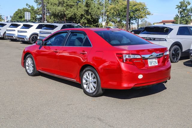 Used 2013 Toyota Camry XLE w/ Leather Pkg FWD image 2