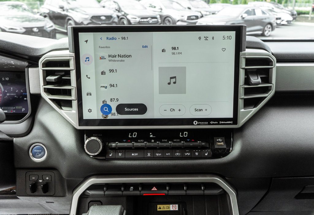Used 2023 Toyota Tundra Limited AWD/4WD image 18