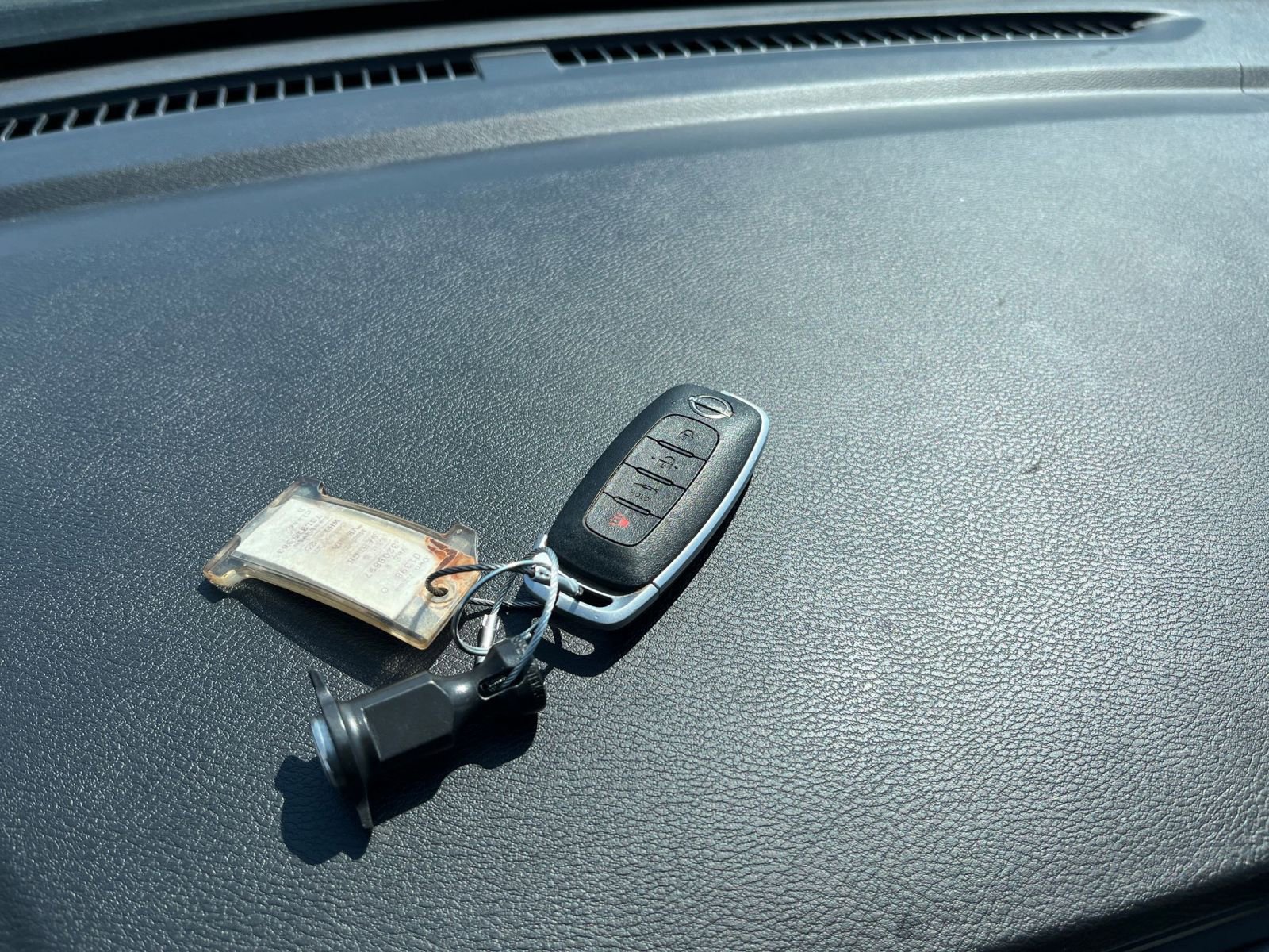 Used 2025 Nissan Versa SV image 21