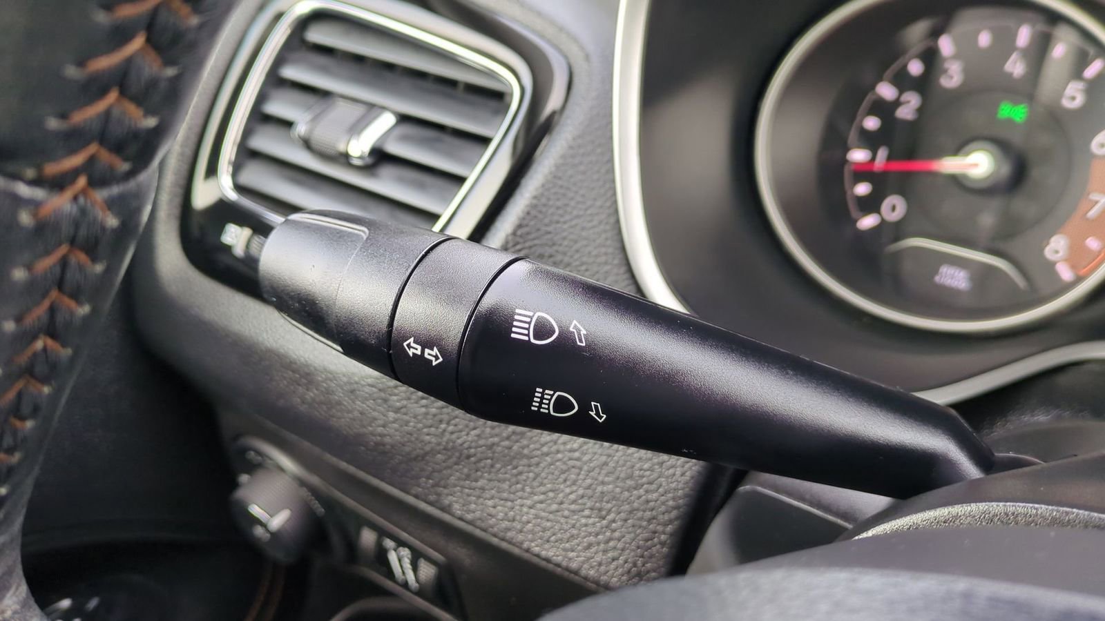 Used 2020 Jeep Compass Limited image 27