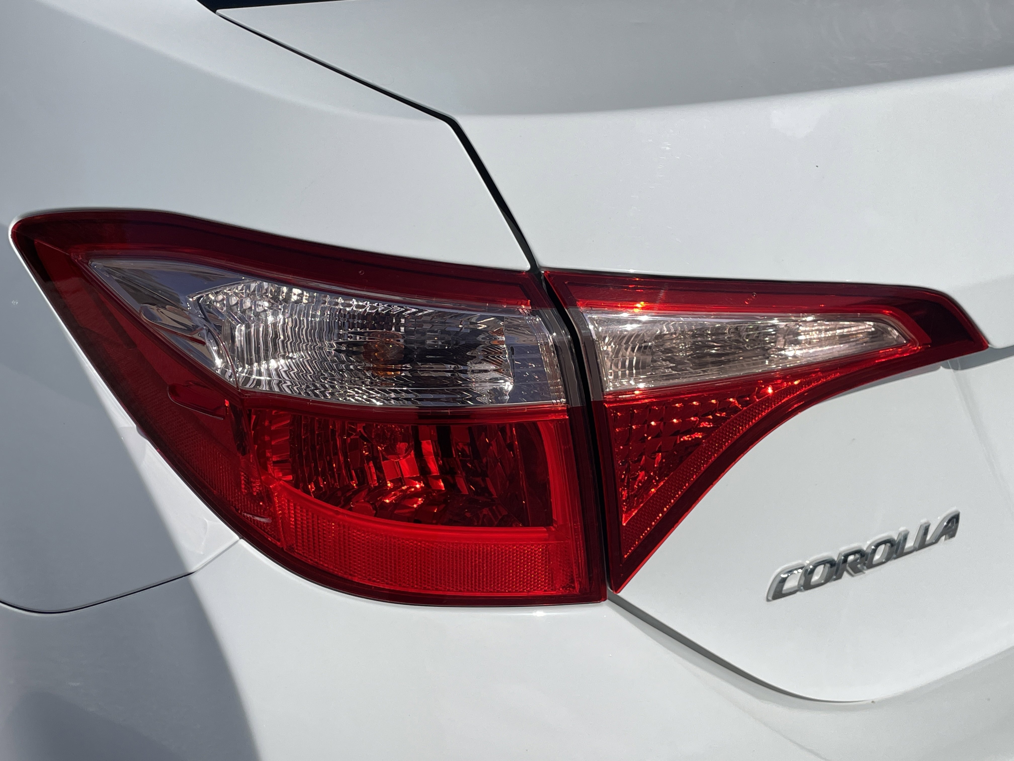 Used 2018 Toyota Corolla L image 7