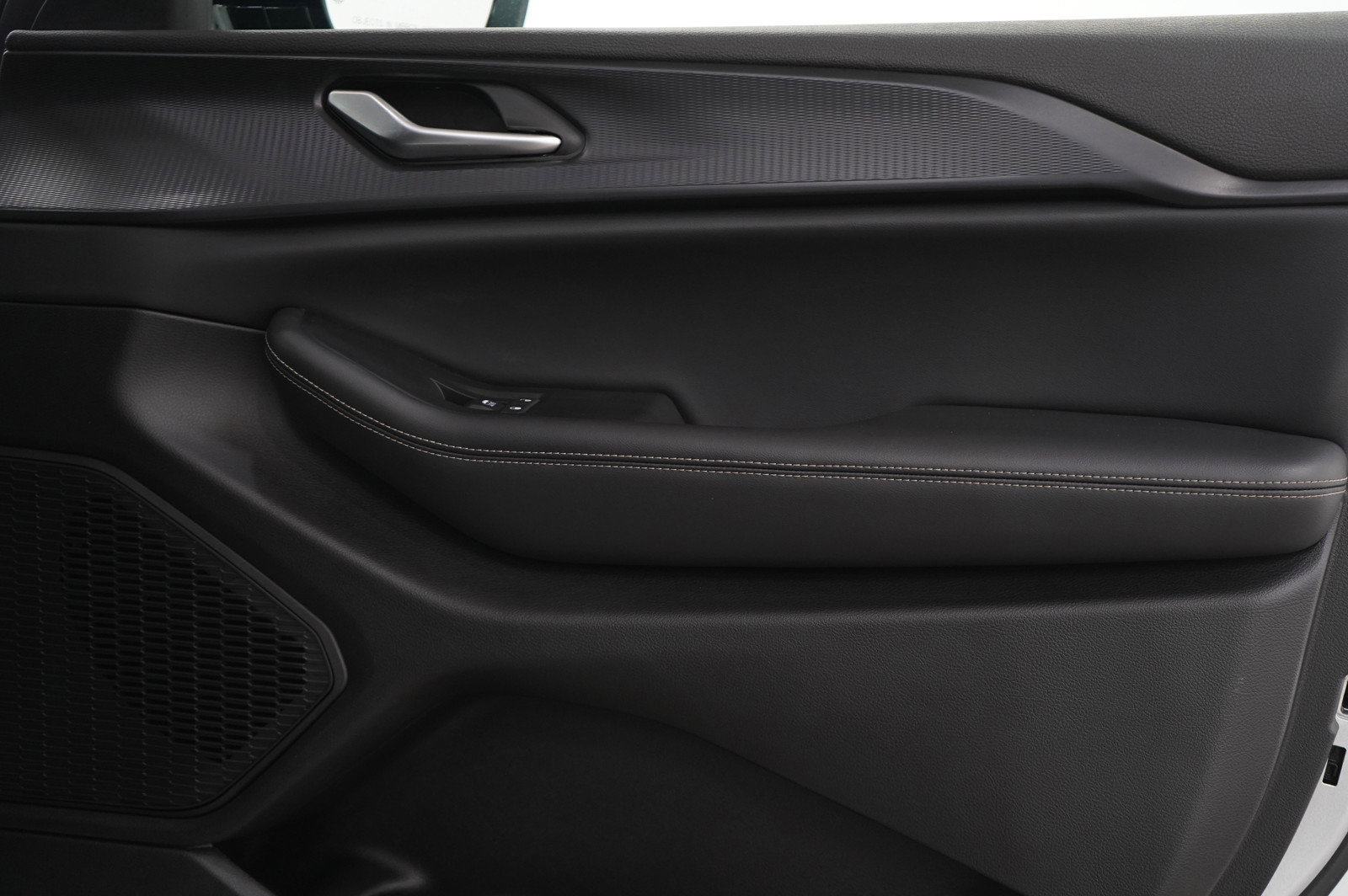 Used 2023 Jeep Grand Cherokee L Laredo image 11