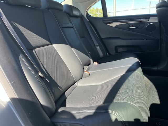 Used 2014 Lexus LS 460 w/ Comfort Package RWD image 25