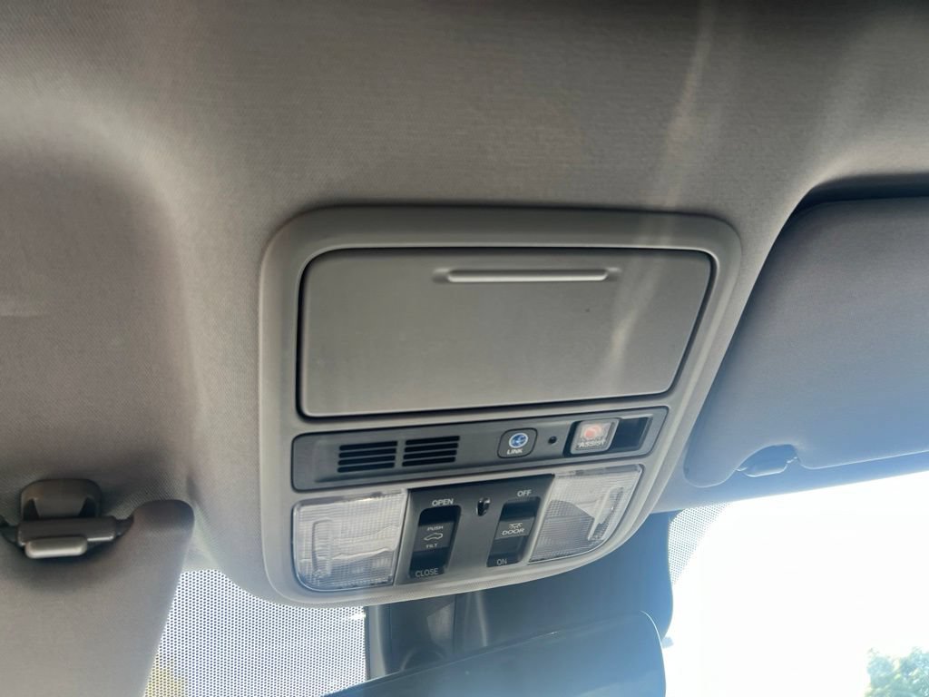 Used 2019 Honda Pilot Touring image 18