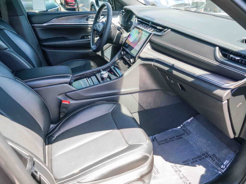 Certified 2024 Jeep Grand Cherokee L Overland AWD/4WD image 15