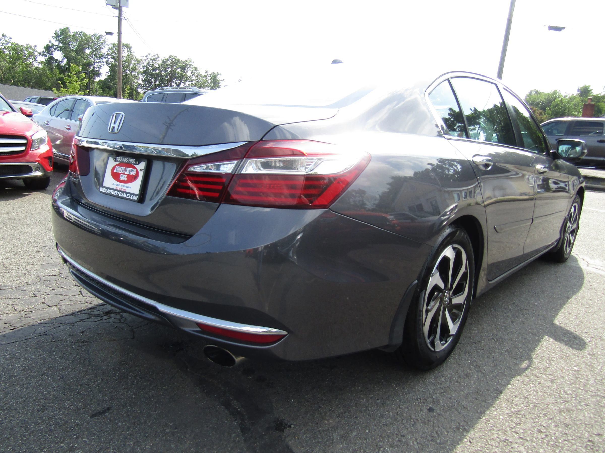 Used 2017 Honda Accord EX-L image 8
