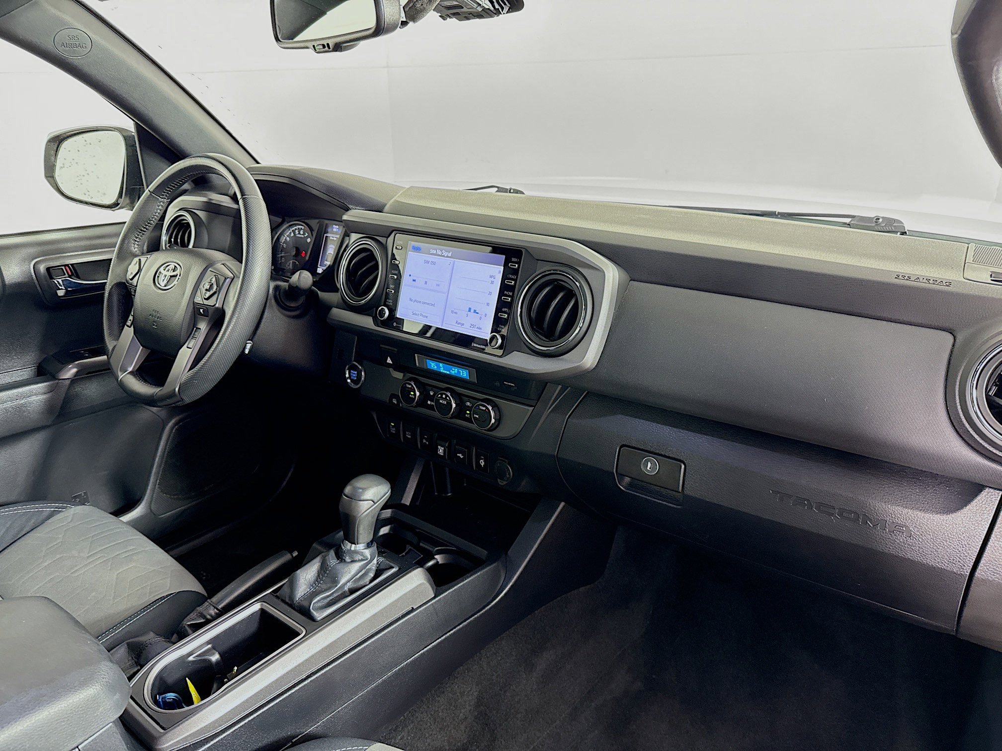 Used 2022 Toyota Tacoma TRD Off-Road w/ Technology Package image 34