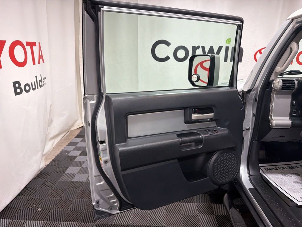 Used 2008 Toyota FJ Cruiser 4WD image 14