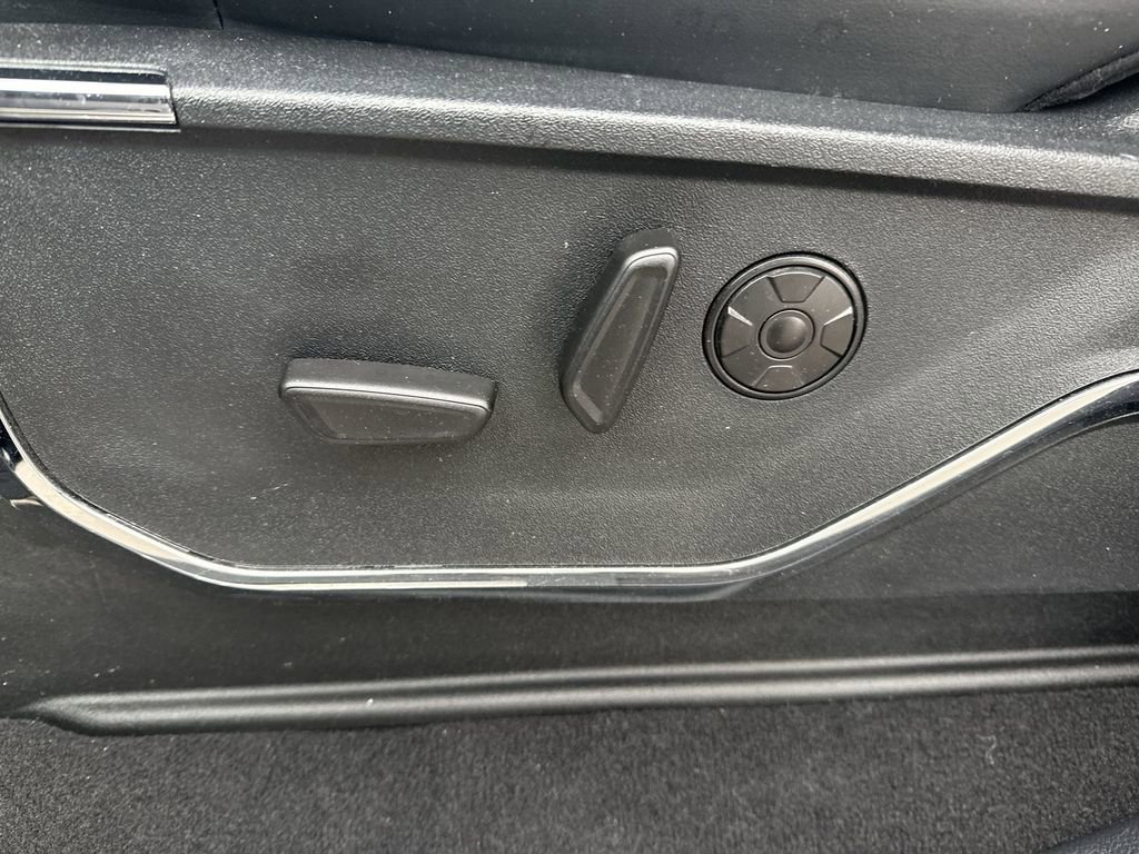 Certified 2024 Ford F350 Platinum w/ Tremor Off-Road Package image 10