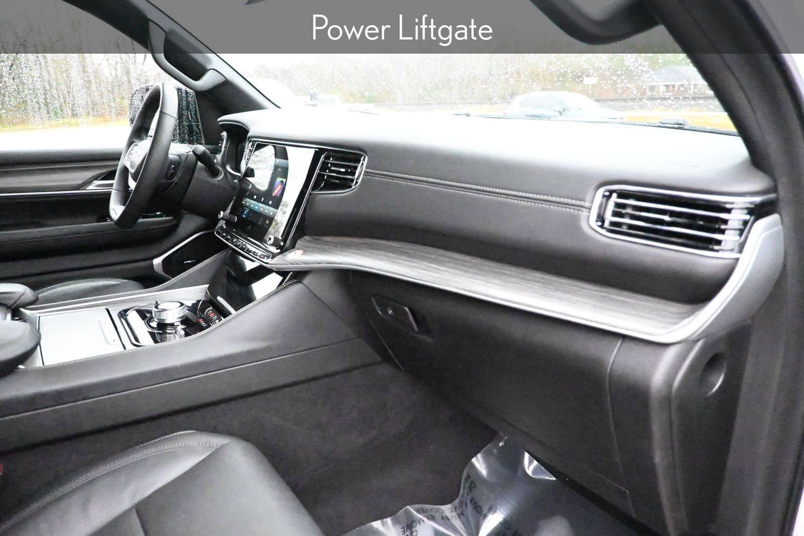 Used 2024 Jeep Wagoneer Series III image 30