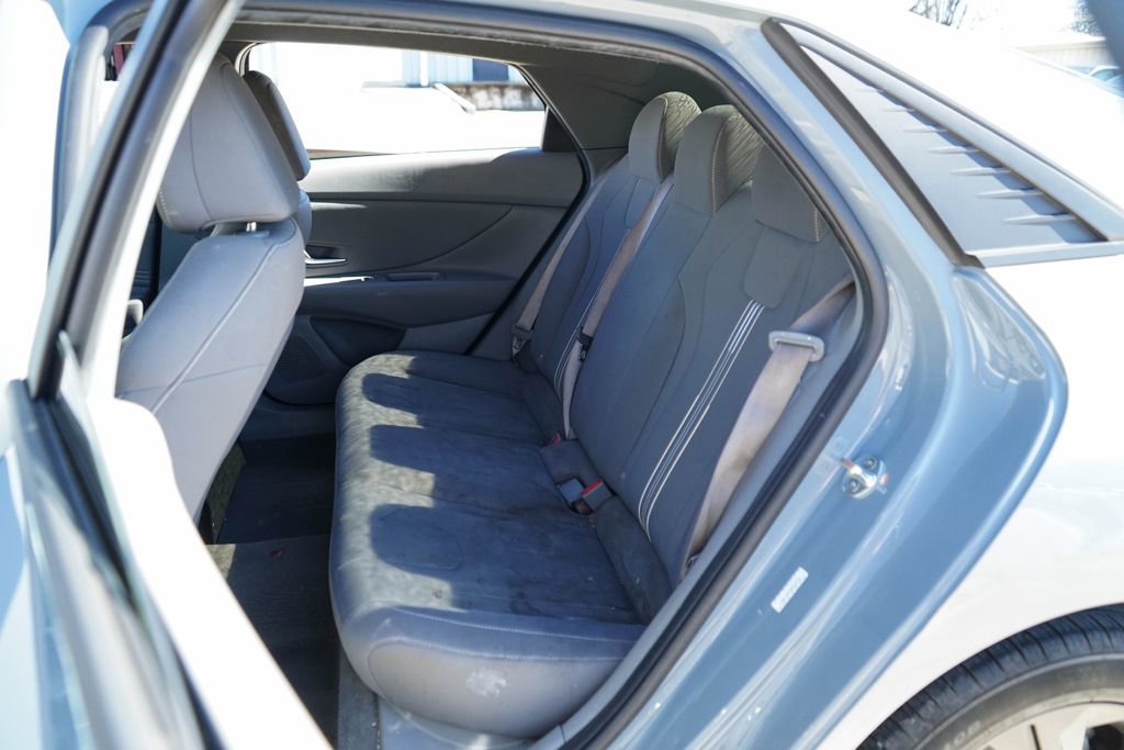 Used 2022 Hyundai Elantra SEL w/ Convenience Package image 29