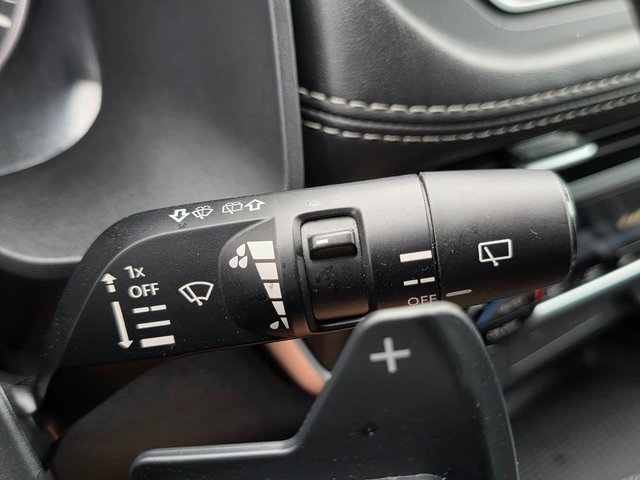 Used 2023 Nissan Rogue SV image 37