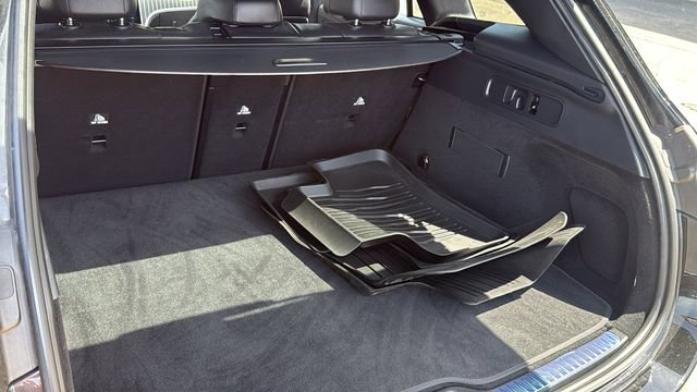 Certified 2025 Mercedes-Benz GLC 300 4MATIC image 18