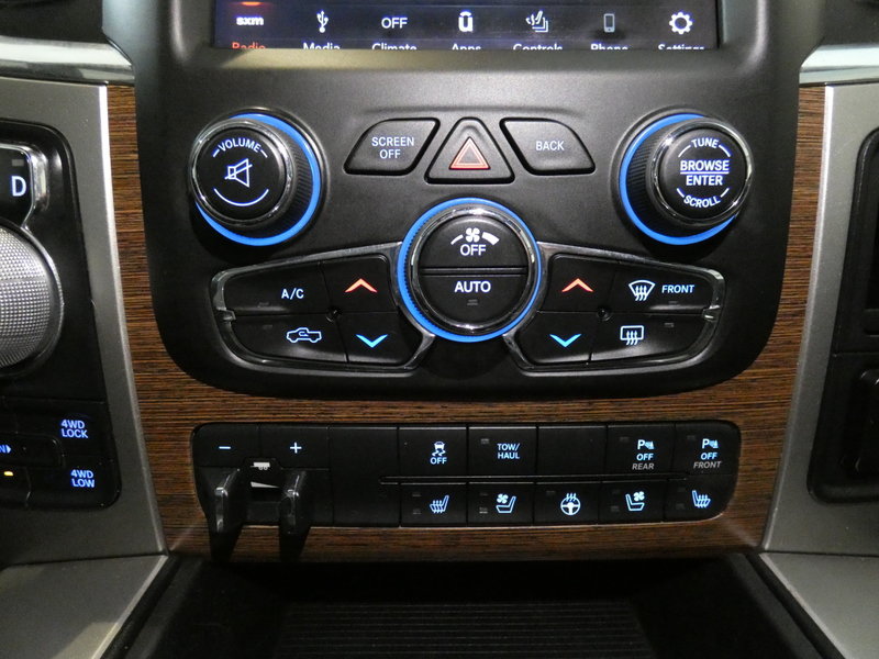 Used 2019 RAM 1500 Laramie AWD/4WD image 16