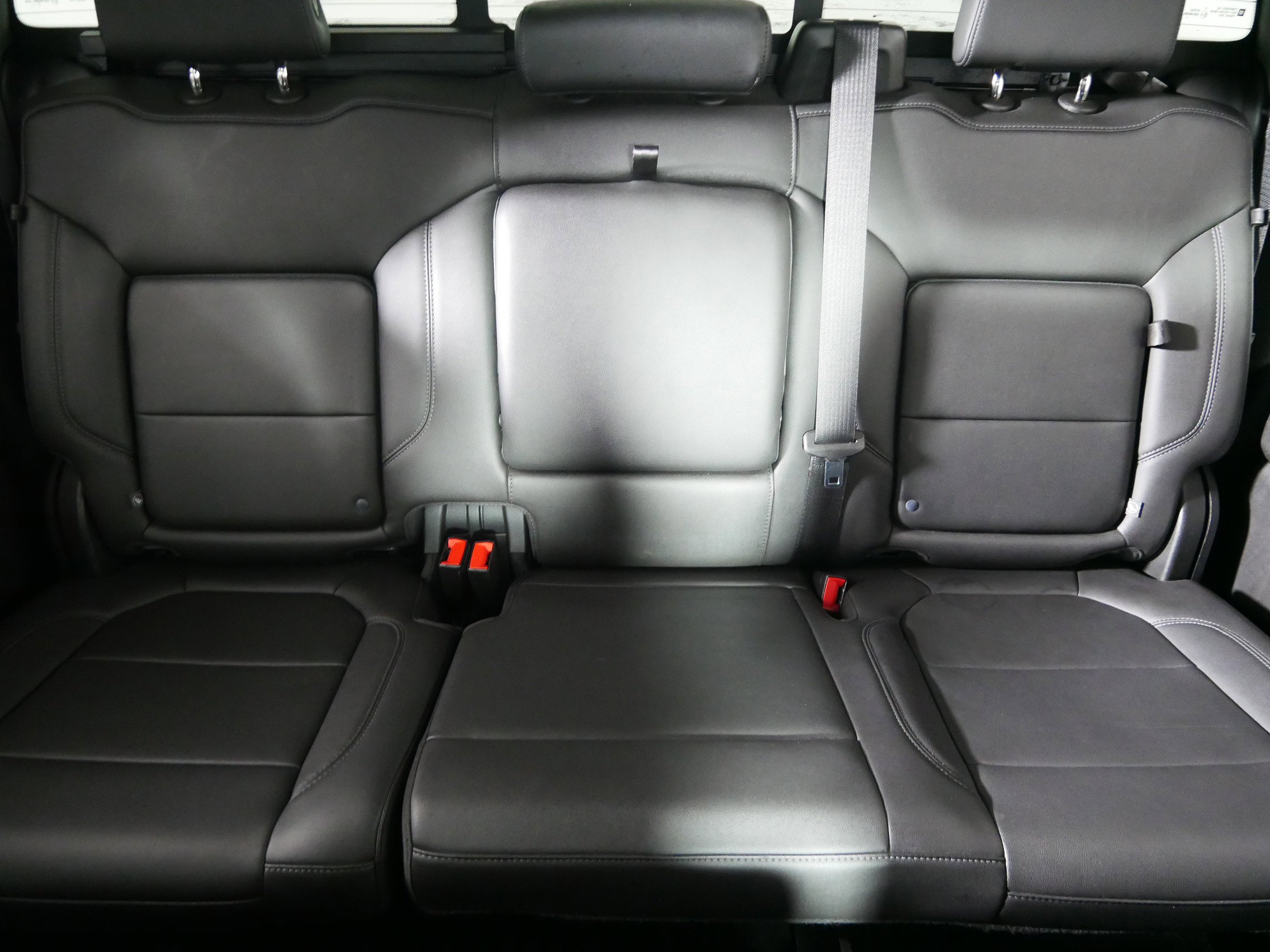 Used 2020 Chevrolet Silverado 1500 RST image 13