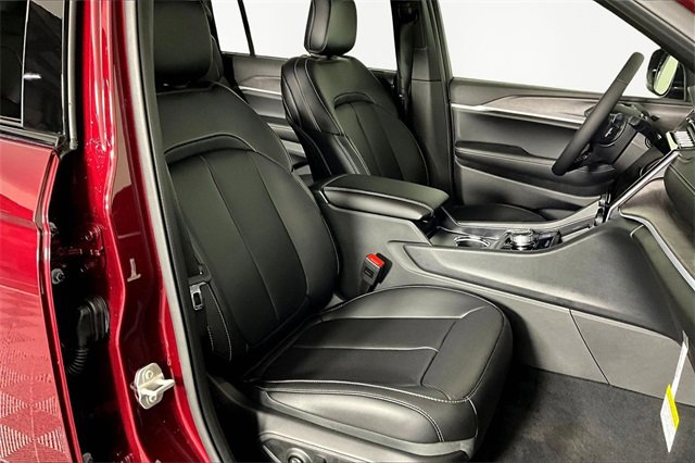 New 2025 Jeep Grand Cherokee L Limited image 12