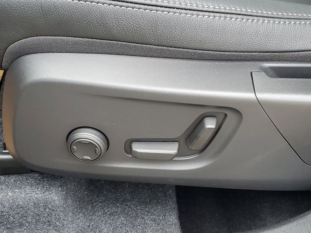 New 2026 Volvo XC40 B5 Plus w/ Protection Package Premier image 8