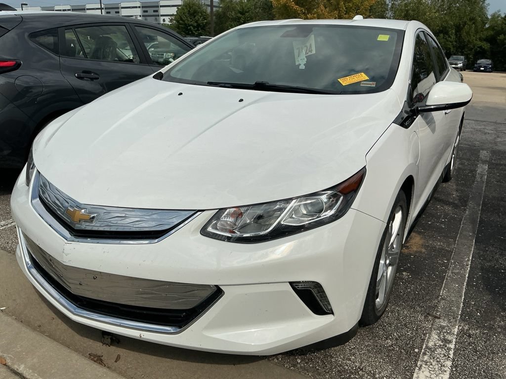 Used 2018 Chevrolet Volt LT FWD image 2