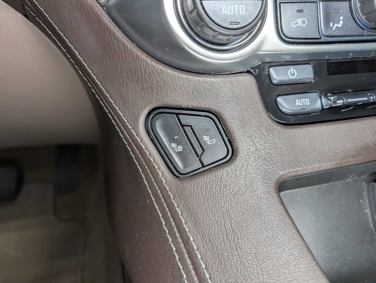 Used 2019 Chevrolet Tahoe LT AWD/4WD image 34