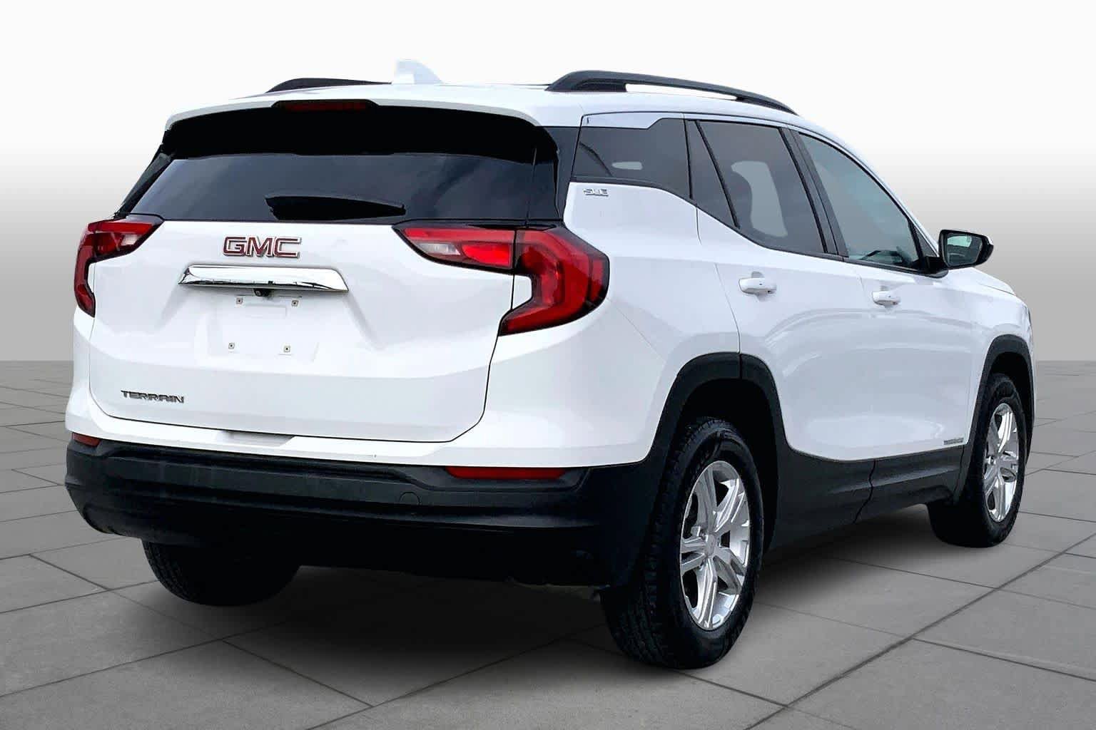 Used 2020 GMC Terrain SLE w/ Driver Convenience Package image 13