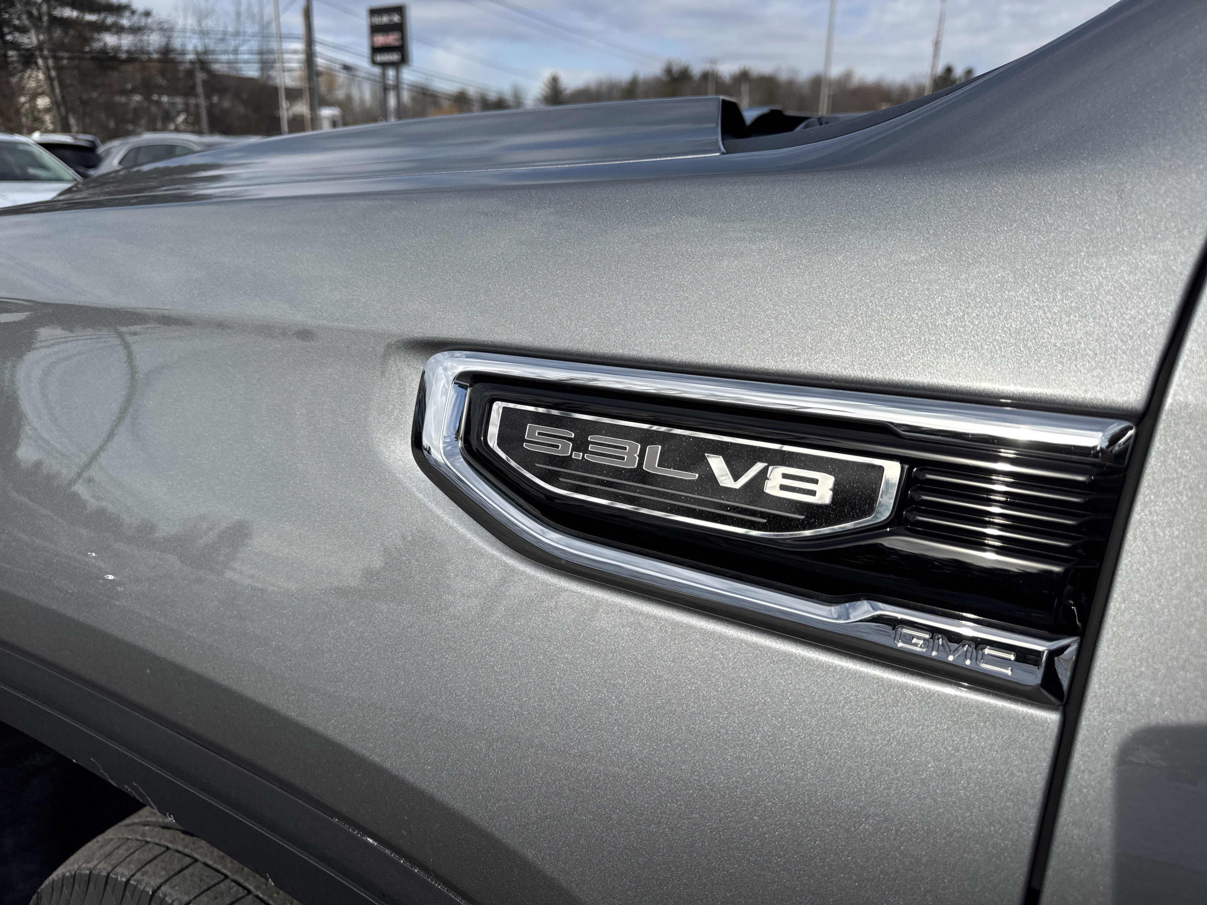 Certified 2025 GMC Sierra 1500 SLT image 18