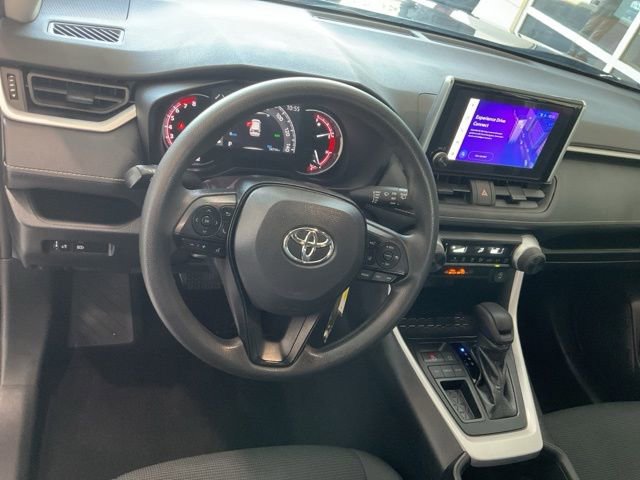 Used 2024 Toyota RAV4 LE FWD image 7