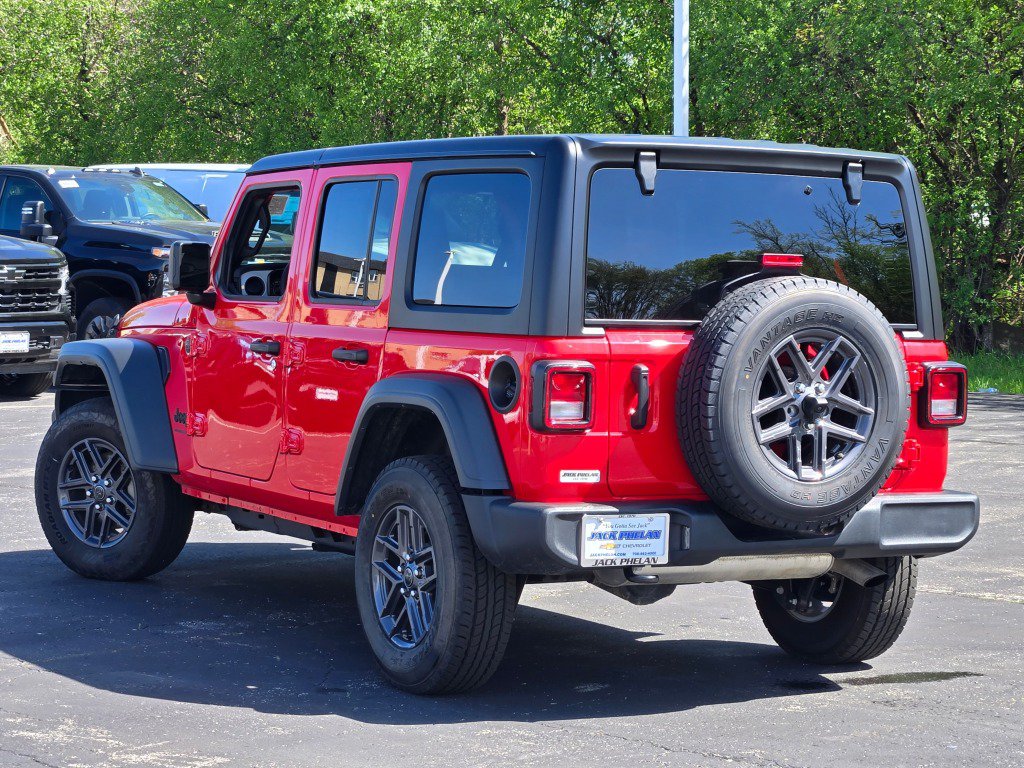 Used 2025 Jeep Wrangler Unlimited Sport AWD/4WD image 14