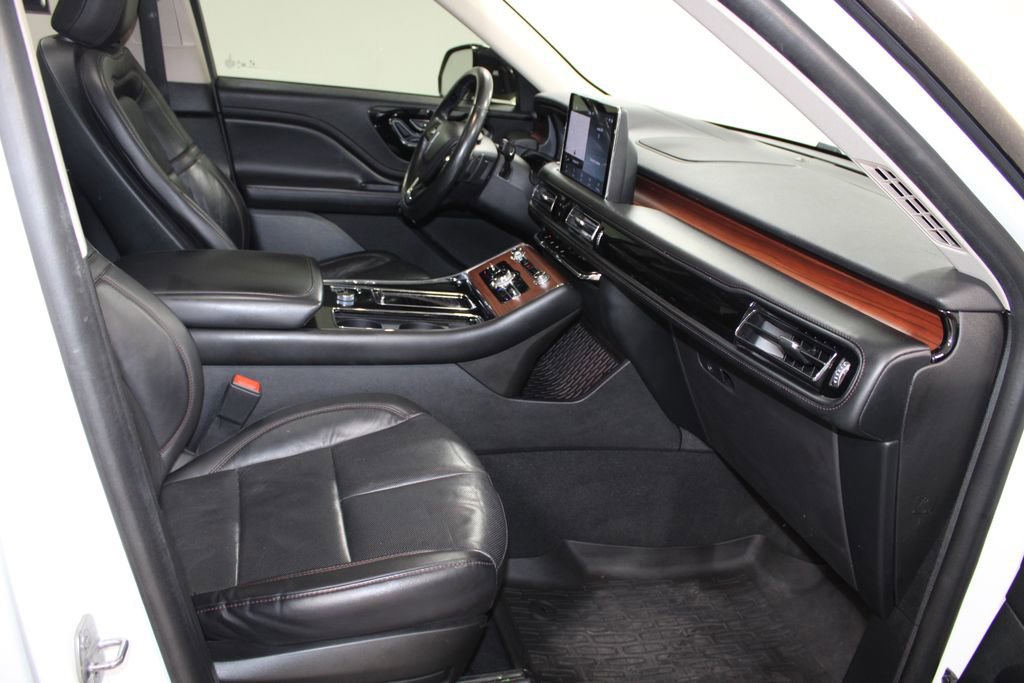 Used 2023 Lincoln Aviator Reserve w/ Jet Appearance Package AWD/4WD image 30