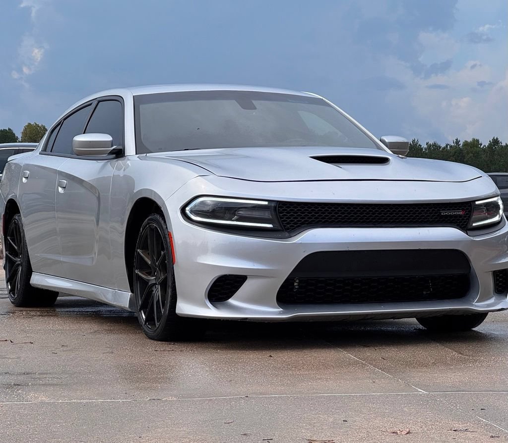 Used 2022 Dodge Charger R/T w/ Plus Group RWD image 9