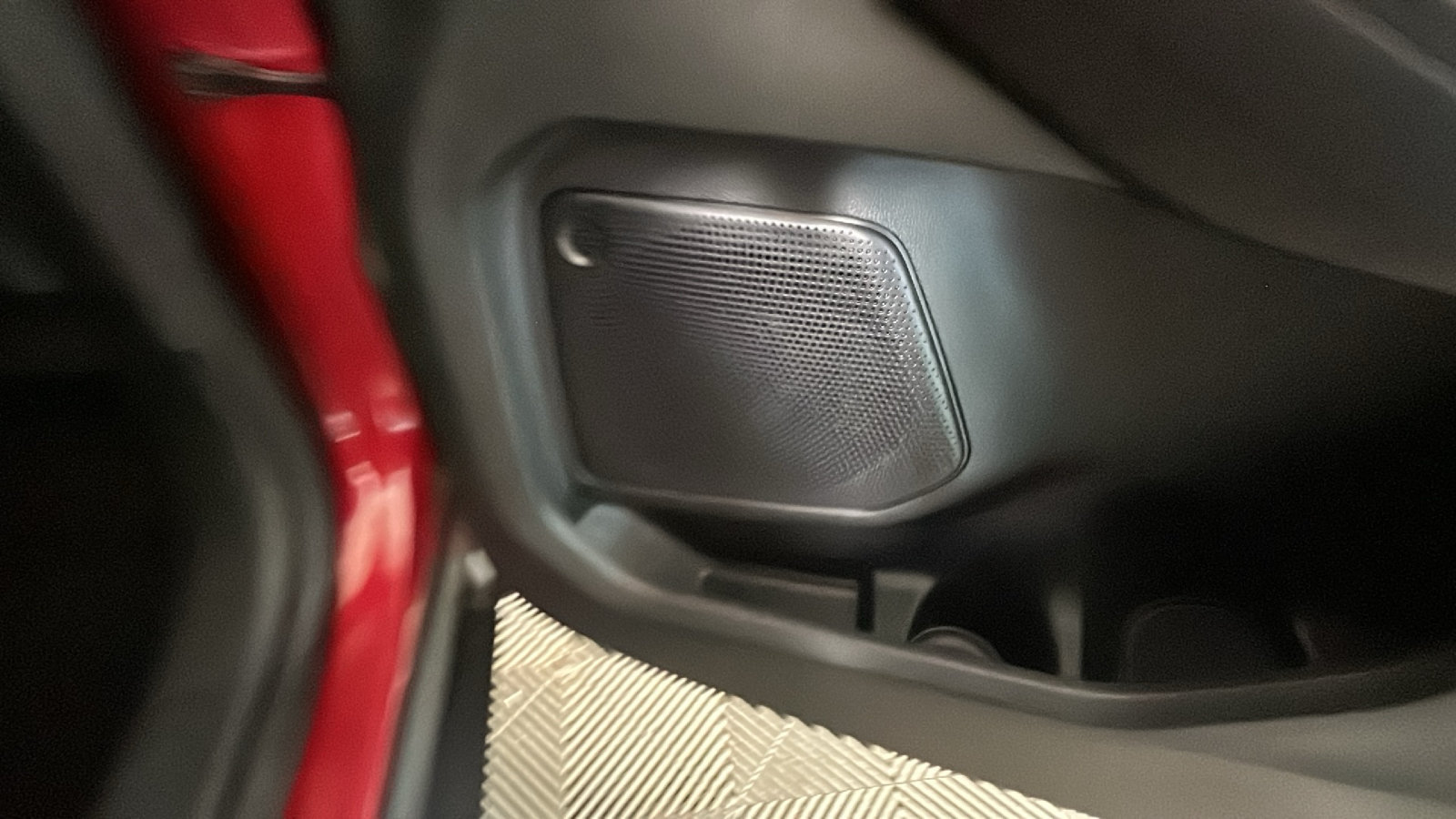 Used 2024 Ford Escape ST-Line w/ Tech Pack #1 FWD image 38