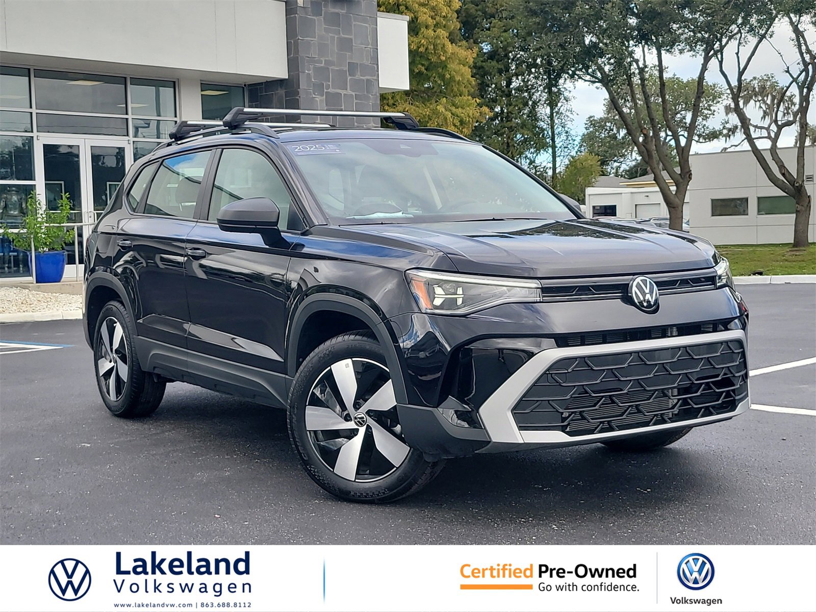 Certified 2025 Volkswagen Taos S image 1